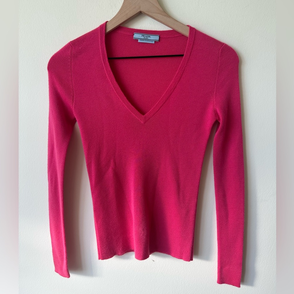 Prada Hot Pink V-Neck Ling Sleeve Sweater Size 40